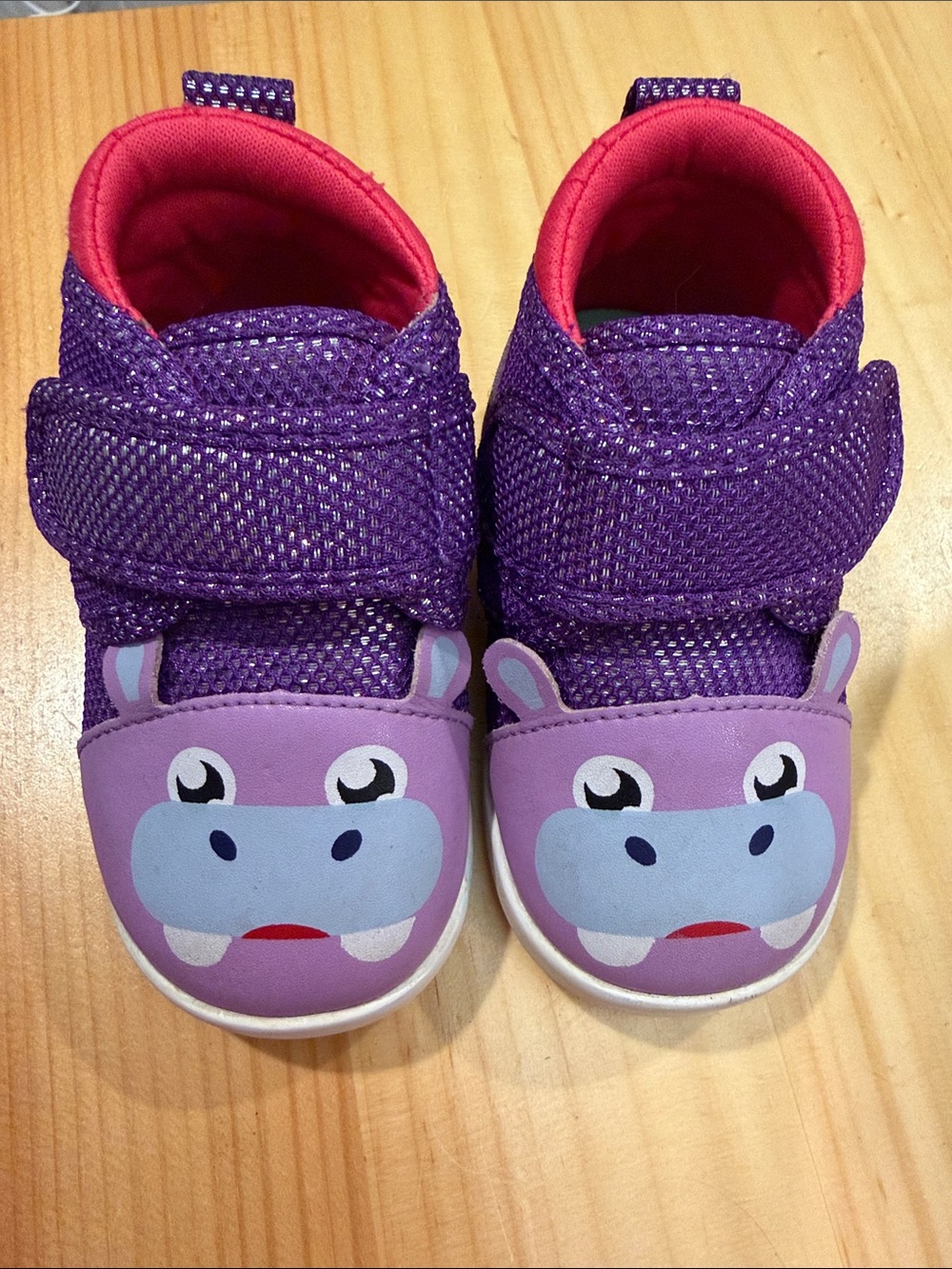 Ikiki Squeaky Hippo Velcro Sneakers - Purple